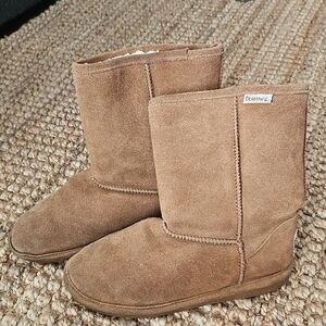 Bearpaw Classic Short Suede Boot - Chestnut